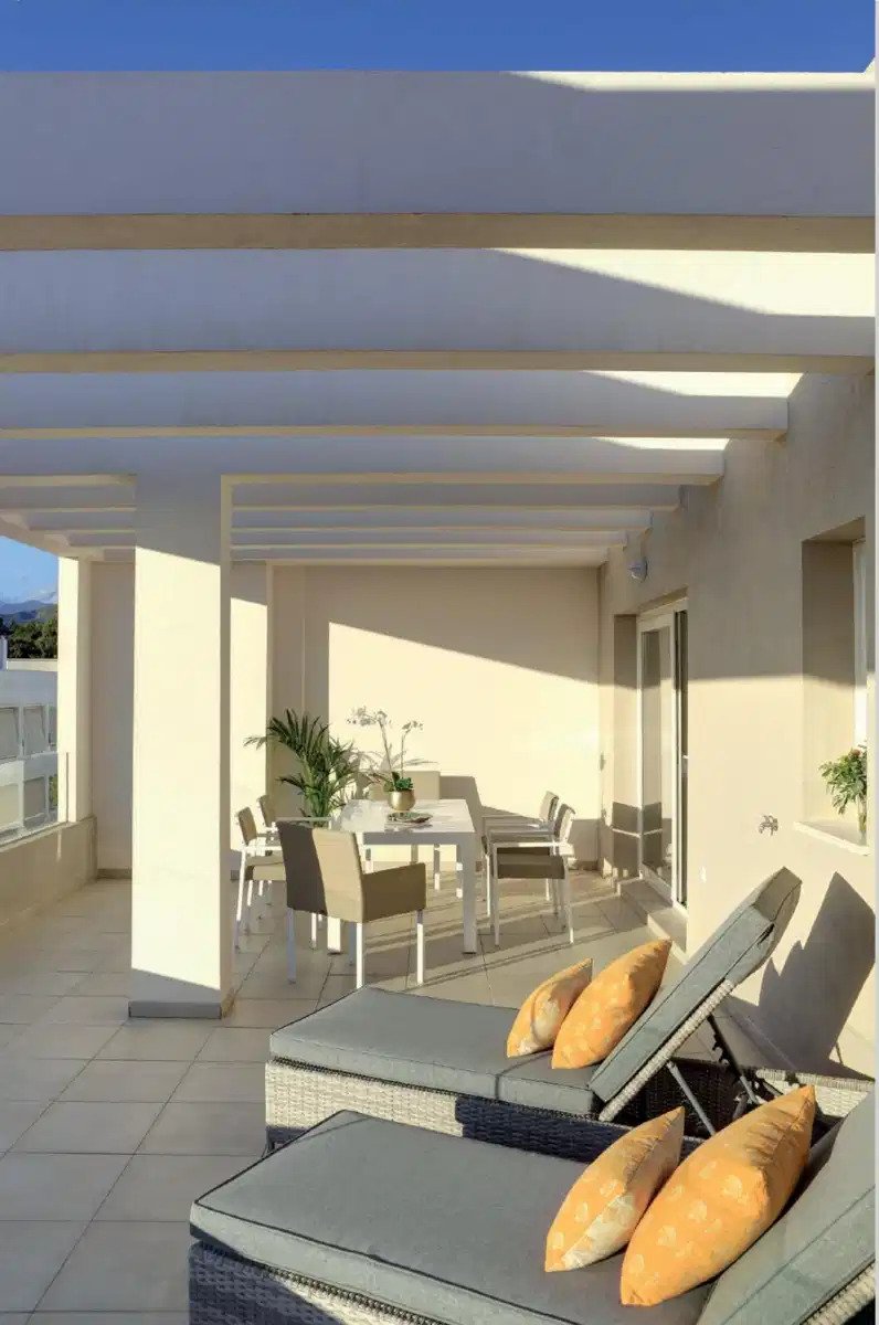 4-Zimmer, 2-Bad Wohnung mit Dachpool und Panoramablick in Nueva Andalucía