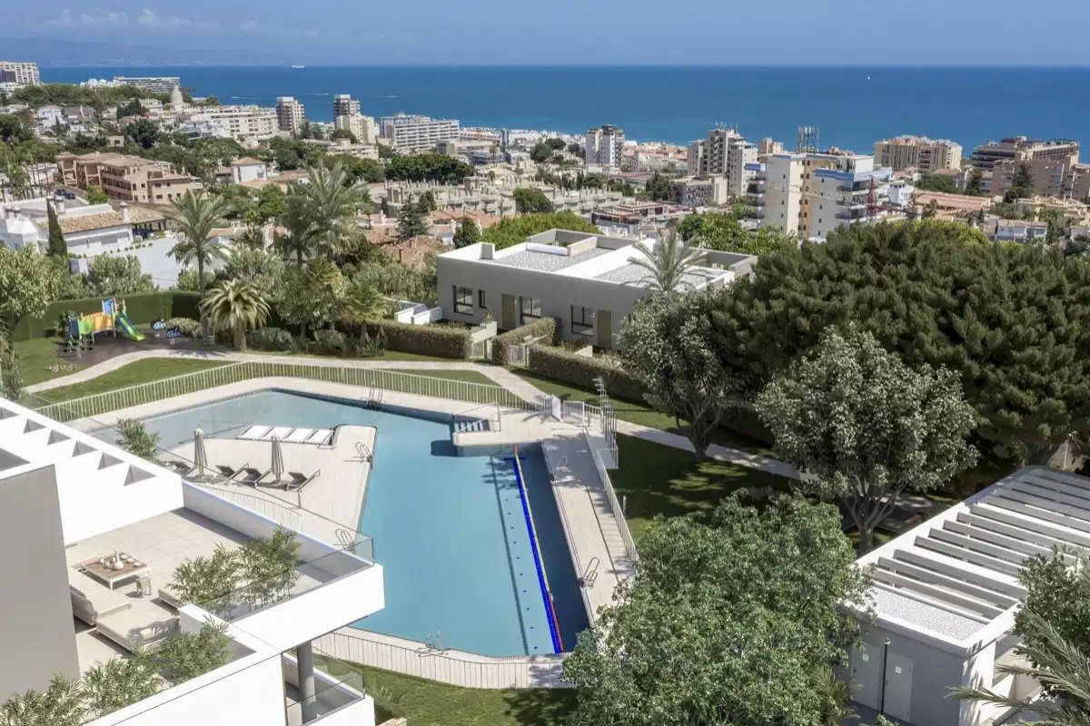 3-Zimmer, 2-Bad-Penthouse mit großzügiger Terrasse und hervorragendem Ausblick in der Nähe des La Carihuela Strandes