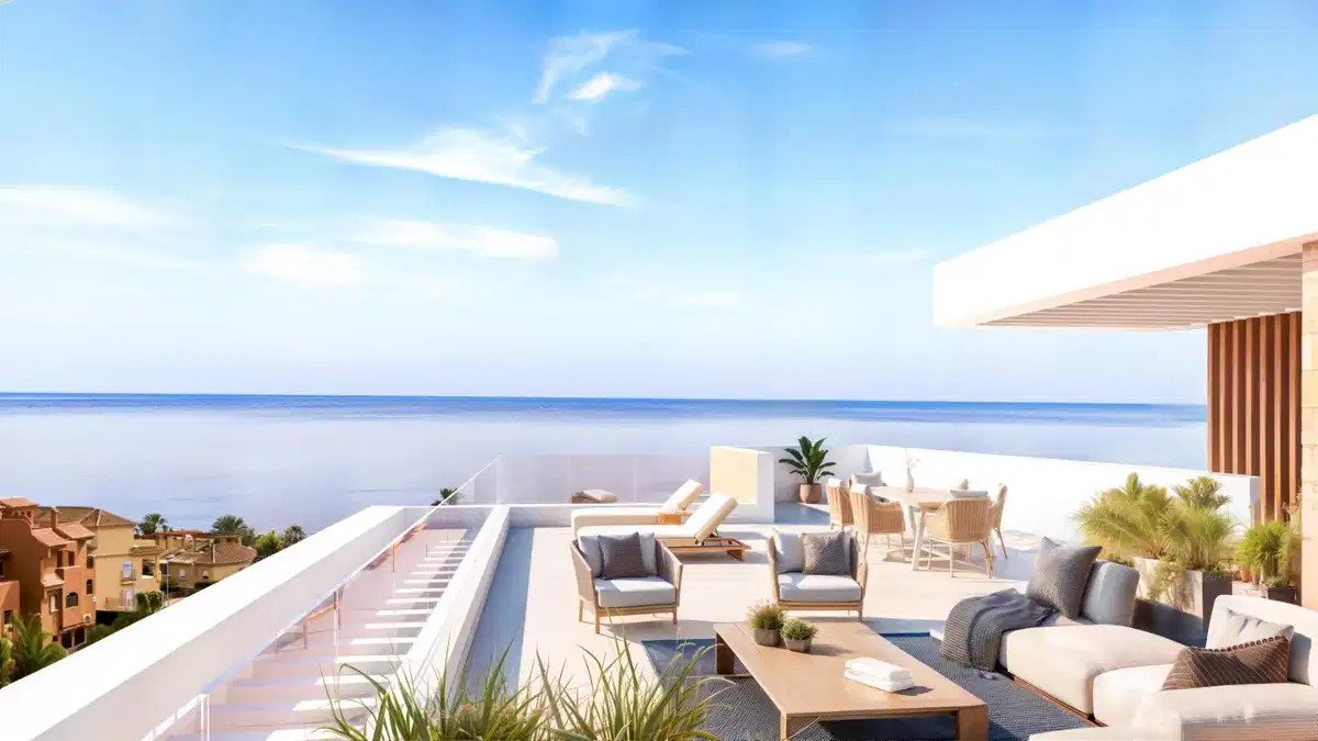3-Zimmer, 2-Bad-Penthouse mit großzügigen Terrassen und Meerblick in der Nähe von Estepona
