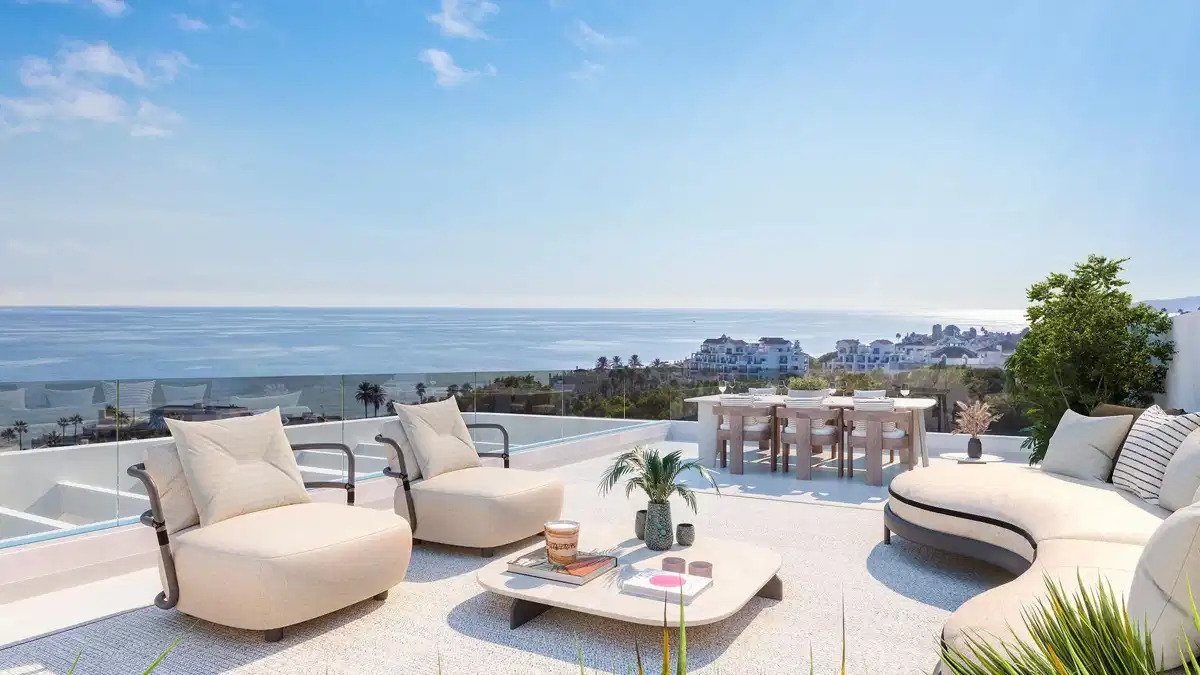 3-Zimmer, 2-Bad-Penthouse mit Meerblick und luxuriösen Annehmlichkeiten in Estepona