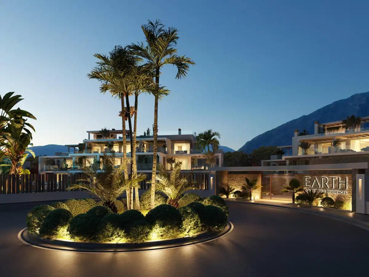 4-Zimmer, 5-Bad-Penthouse mit privatem Pool, Meer- und Bergblick an der Goldenen Meile von Marbella