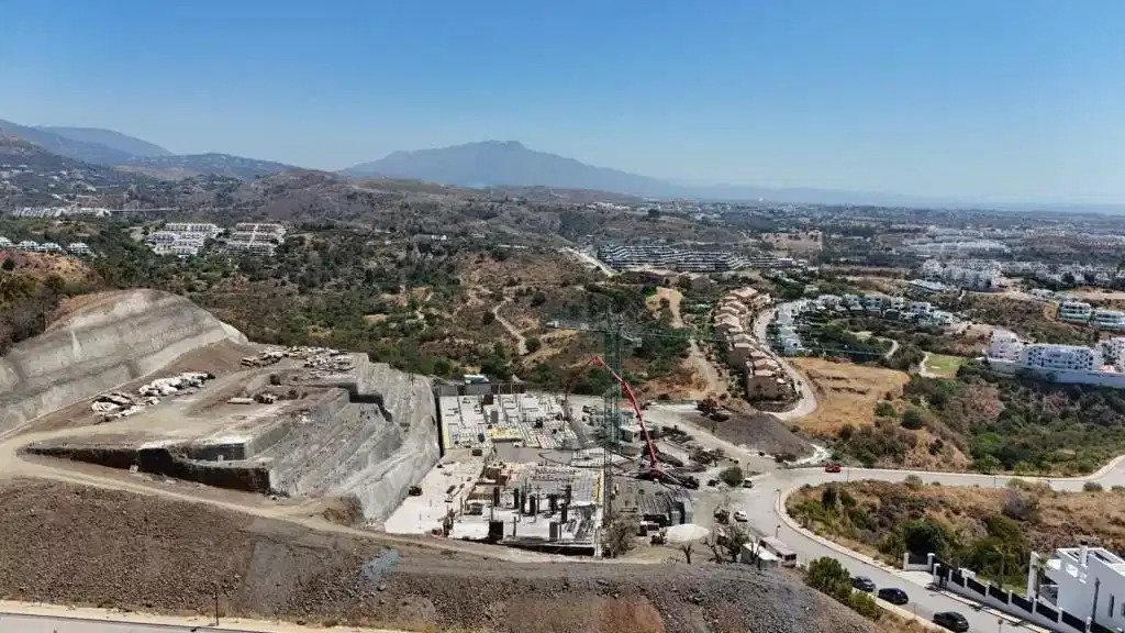 4-Zimmer, 4-Bad Grundrisswohnung mit Meerblick und luxuriösen Annehmlichkeiten in Estepona