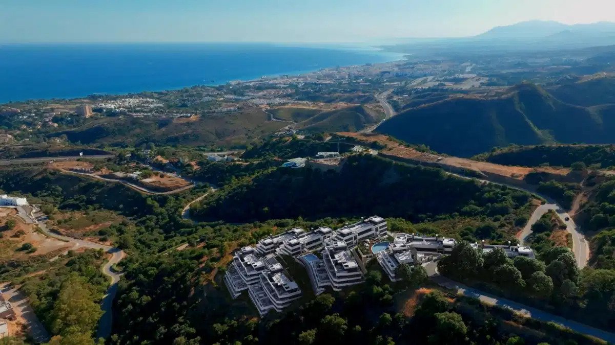 3-Zimmer, 2-Bad-Wohnung mit Panoramablick in Altos de Los Monteros, Marbella