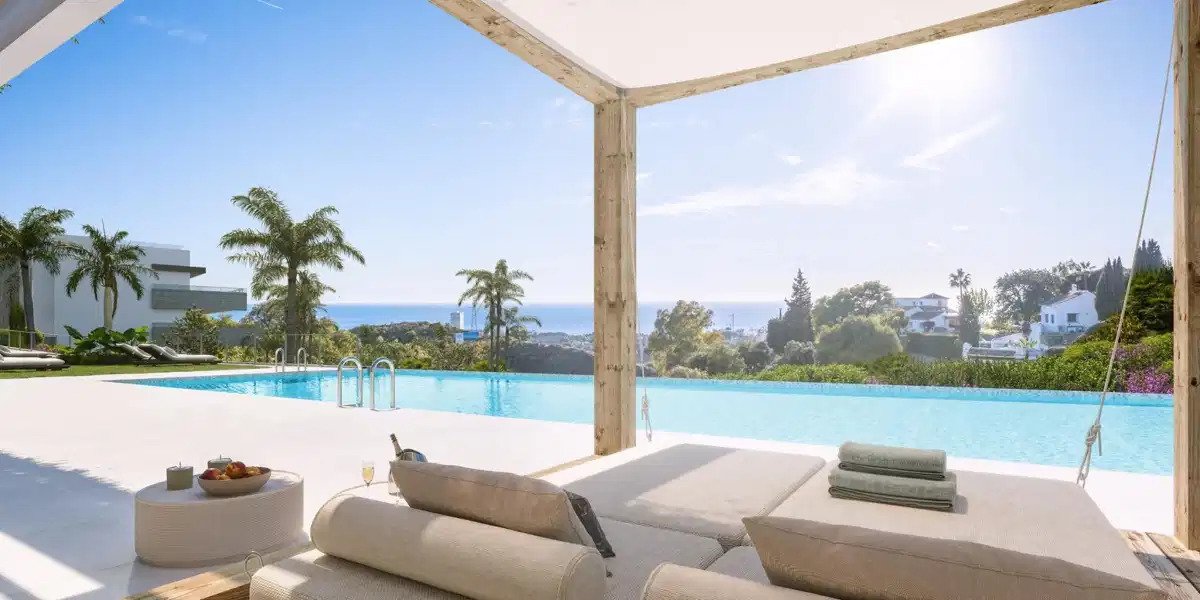 2-Zimmer, 2-Bad Wohnung mit großzügigen Terrassen und Meerblicken in Altos de los Monteros