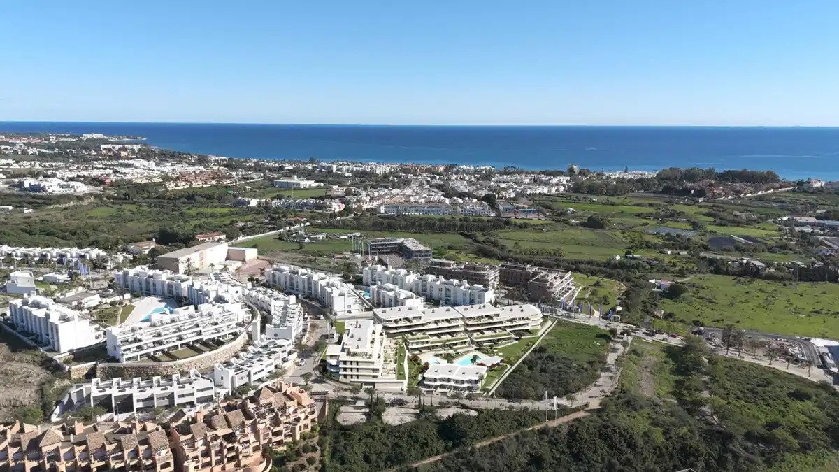 2-Zimmer, 2-Bad, Erdgeschosswohnung mit Meerblick in Cancelada, Estepona