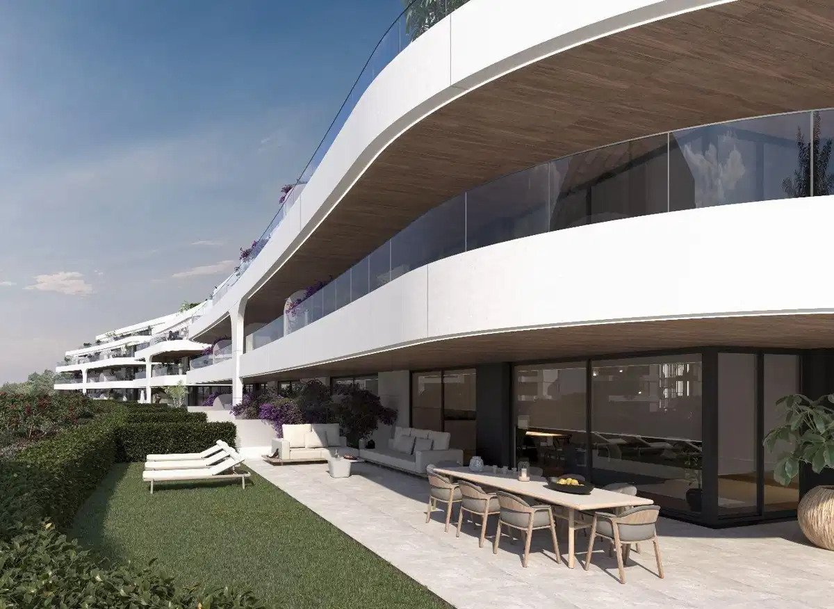 3-Zimmer, 2-Bad-Penthouse in Atalaya Golf mit Panoramablick und luxuriösen Annehmlichkeiten