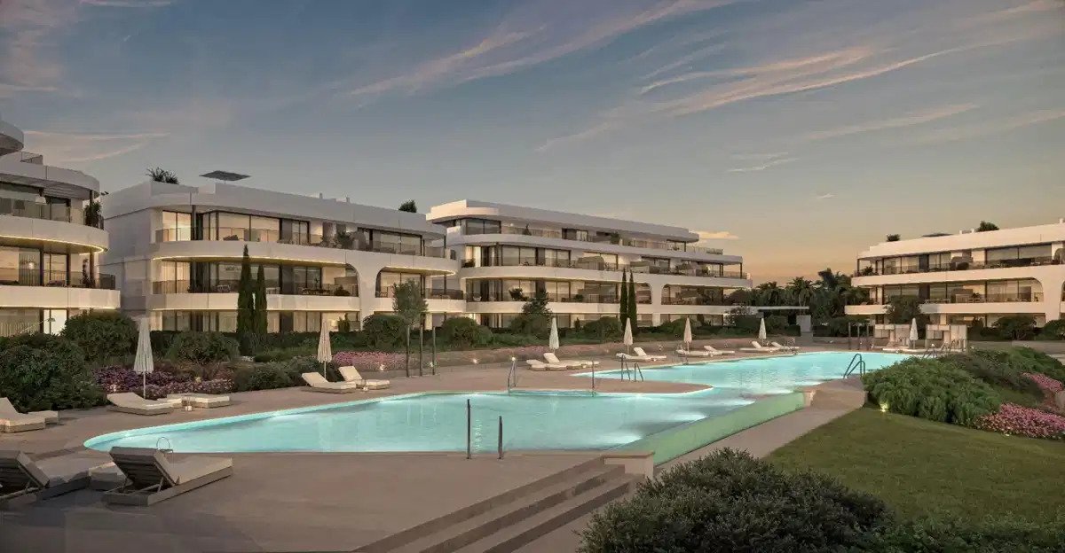3-Zimmer, 2-Bad-Penthouse in Atalaya Golf mit Panoramablick und luxuriösen Annehmlichkeiten