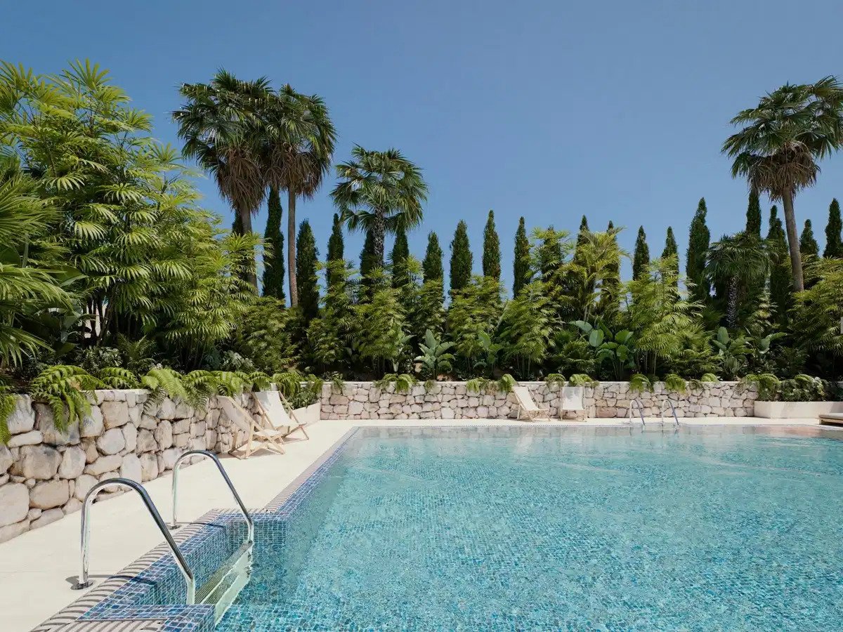 2-Zimmer, 2-Bad Penthouse mit Meerblick und Resort-Annehmlichkeiten in Estepona