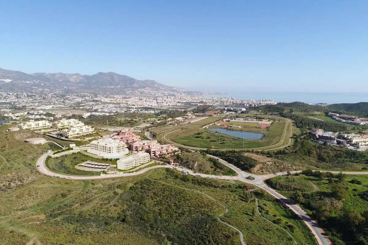 3-Zimmer, 2-Bad Sea View Penthouse in Mijas – Modernes Wohnen mit Terrasse und Annehmlichkeiten