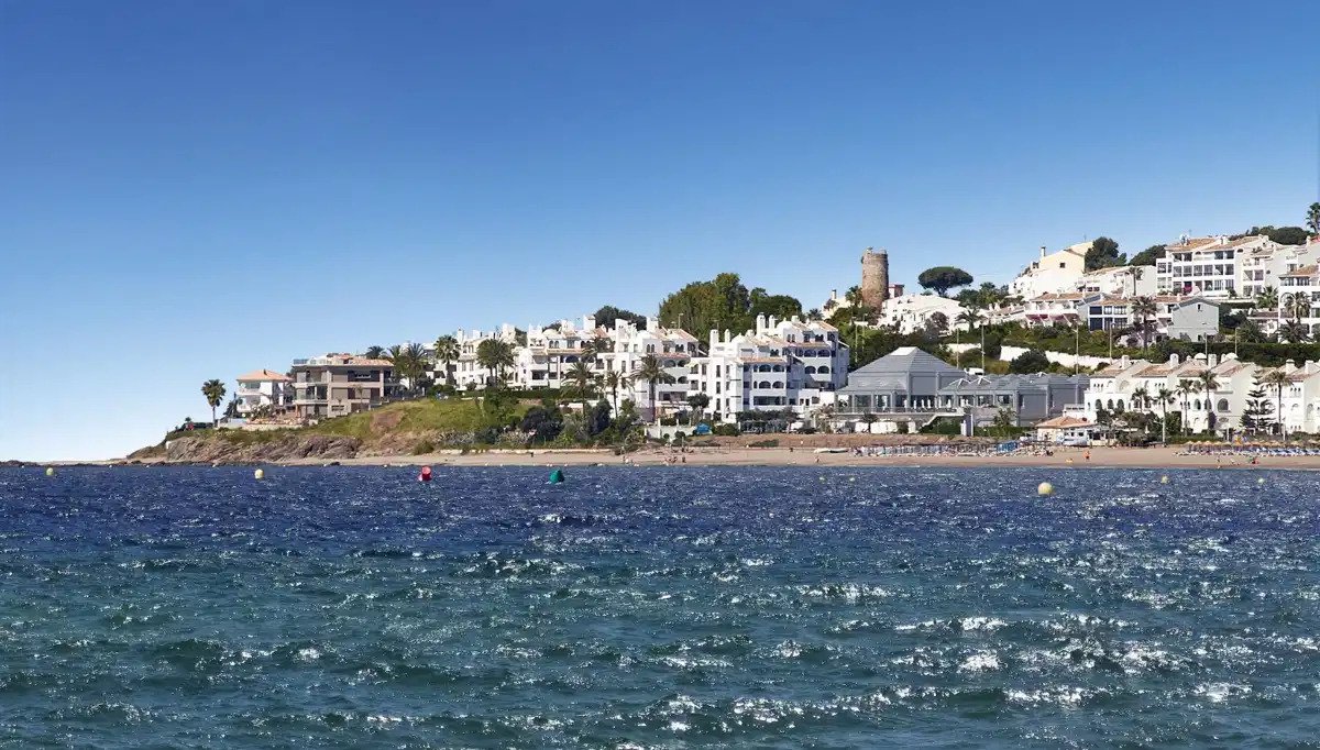 3-Zimmer, 2-Bad Sea View Penthouse in Mijas – Modernes Wohnen mit Terrasse und Annehmlichkeiten