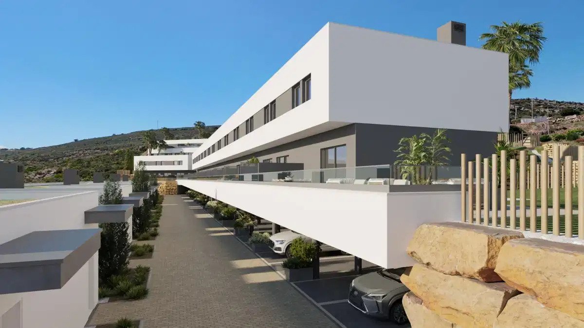 3-Zimmer-Reihenhaus mit 2 Badezimmern, Panoramablick auf das Meer und Resort-Annehmlichkeiten in Manilva