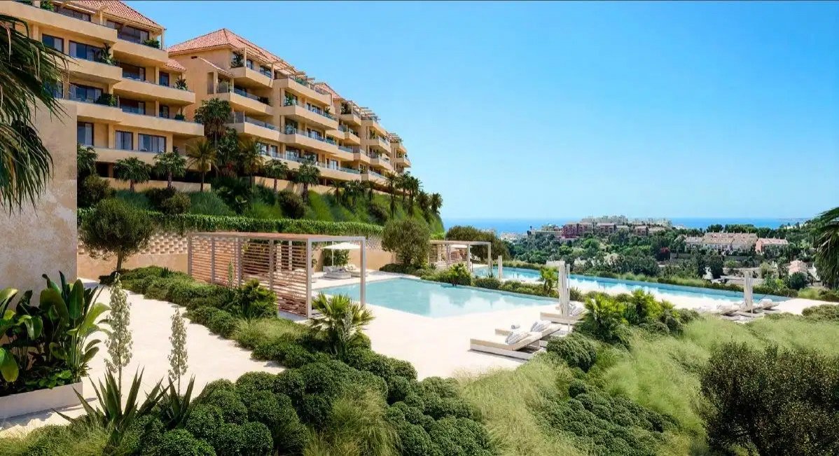 2-Zimmer, 2-Bad Wohnung im Erdgeschoss mit Golf- und Meerblick in Benalmádena