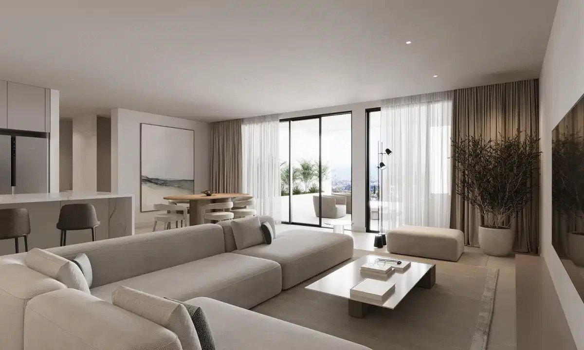4-Zimmer, 4-Bad-Penthouse mit Panoramablick auf das Meer und luxuriösen Annehmlichkeiten in der Nähe von Estepona