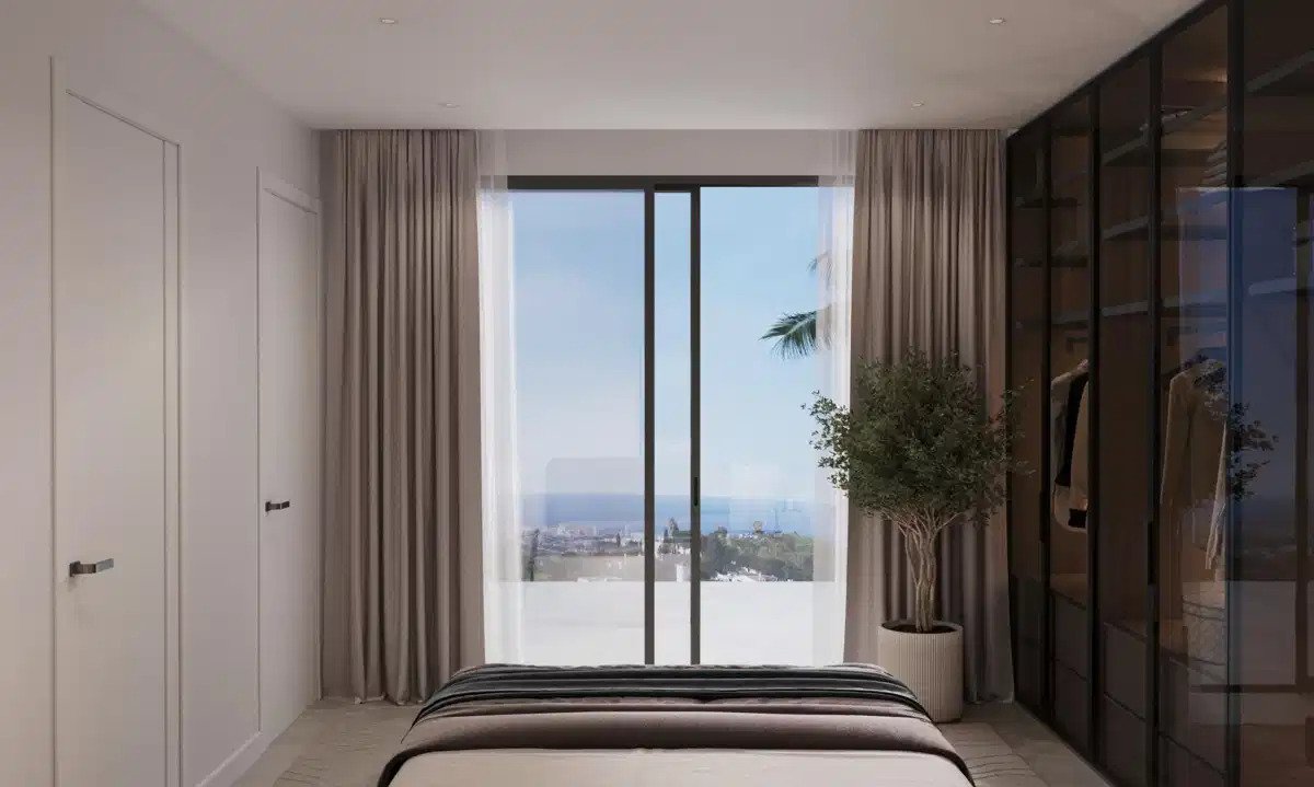 4-Zimmer, 4-Bad-Penthouse mit Panoramablick auf das Meer und luxuriösen Annehmlichkeiten in der Nähe von Estepona