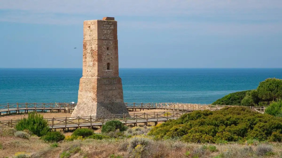 3-Zimmer, 2-Bad Wohnung im Erdgeschoss mit Panoramablick auf das Meer in Cabopino