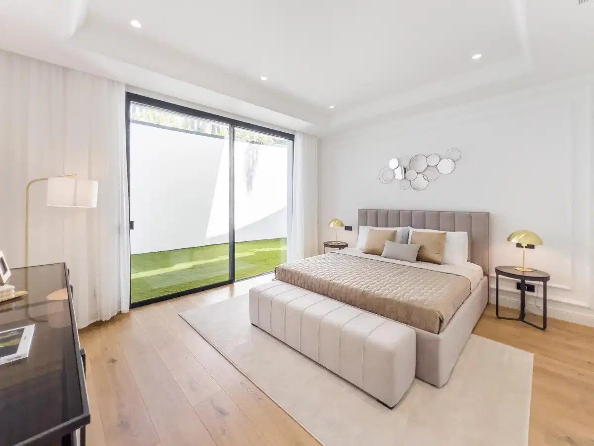 6-Schlafzimmer, 6-Badezimmer Luxusvilla in Lomas de Marbella Club mit Panoramablick auf das Meer