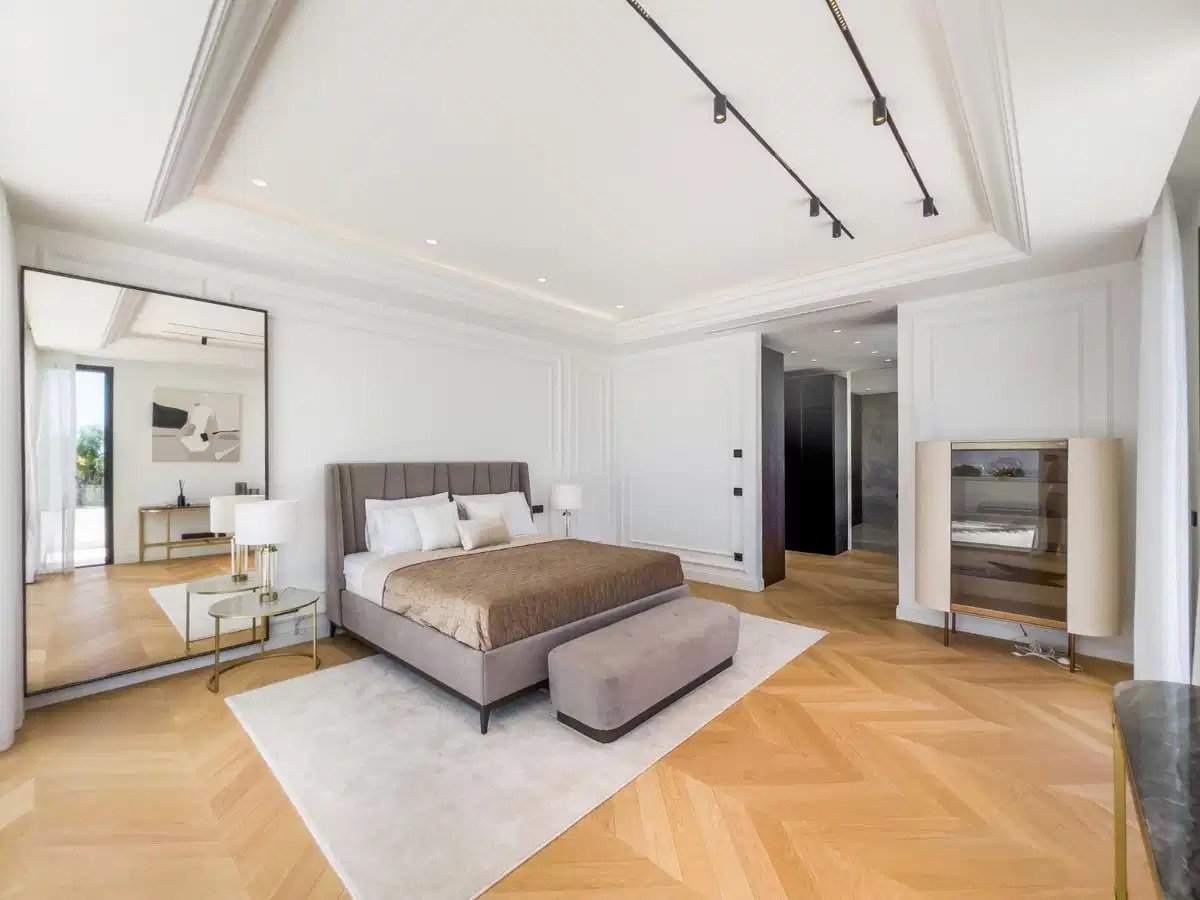 6-Schlafzimmer, 6-Badezimmer Luxusvilla in Lomas de Marbella Club mit Panoramablick auf das Meer