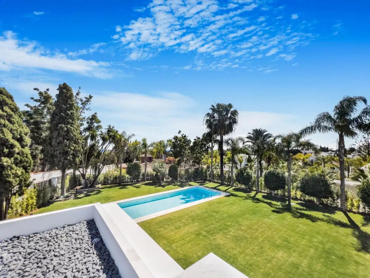 6-Schlafzimmer, 6-Badezimmer Luxusvilla in Lomas de Marbella Club mit Panoramablick auf das Meer
