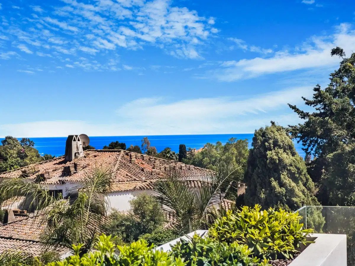 6-Schlafzimmer, 6-Badezimmer Luxusvilla in Lomas de Marbella Club mit Panoramablick auf das Meer
