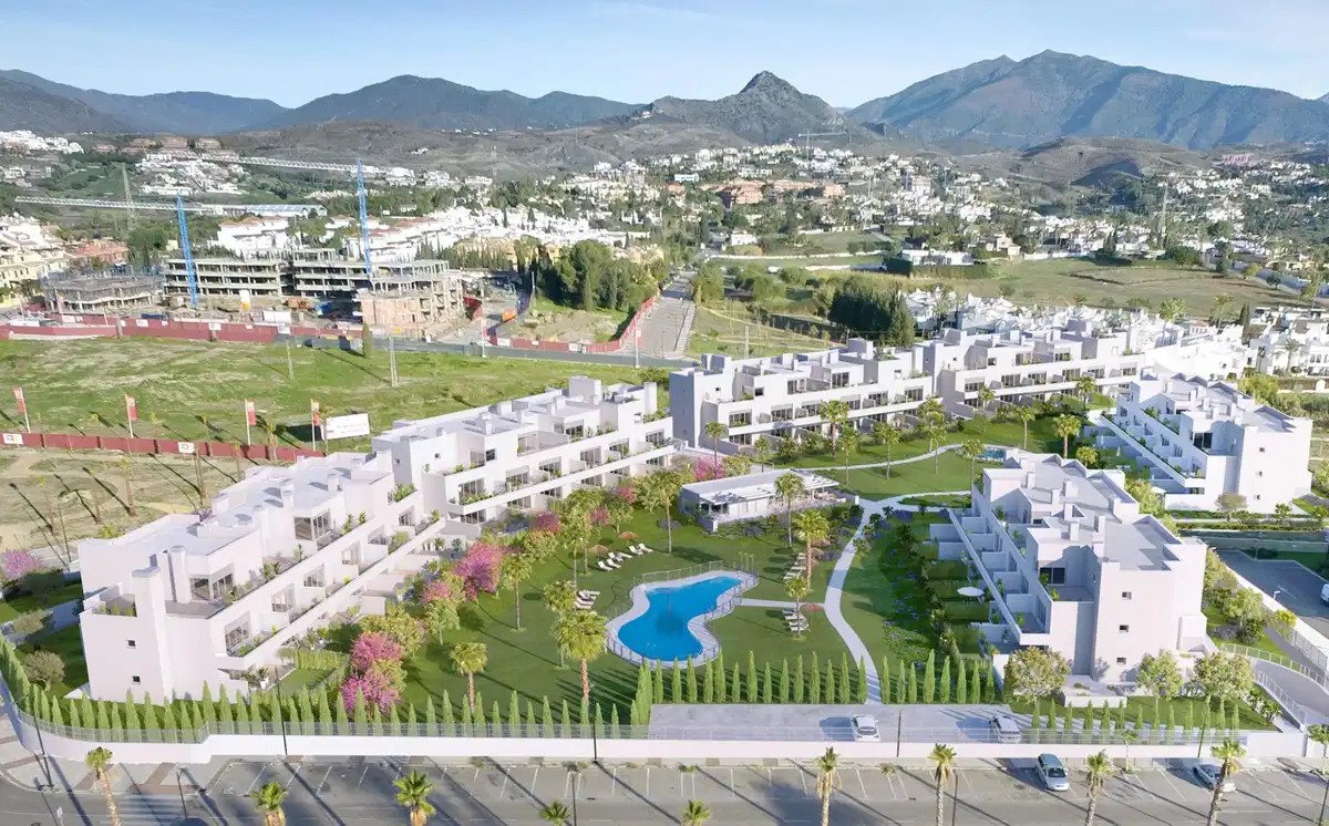 3-Zimmer, 2-Bad Wohnung im Erdgeschoss mit Meer- und Bergblick in der Nähe von Estepona