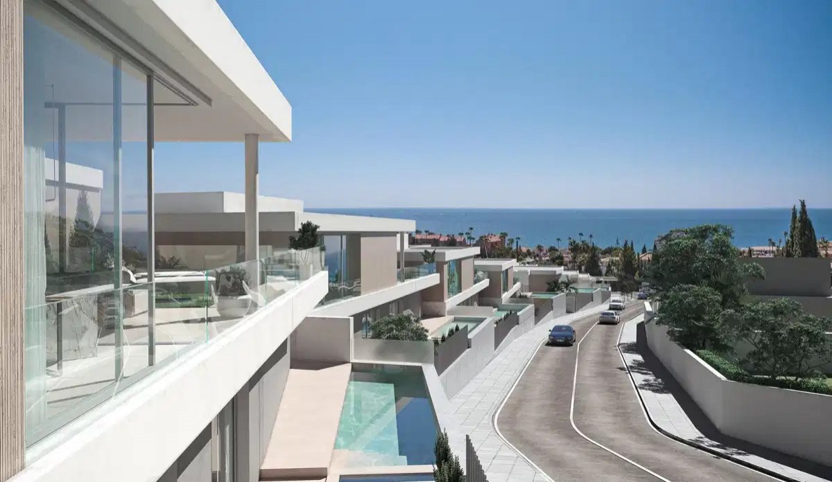 4-Zimmer, 4-Bad Villa mit Meerblick und privatem Pool in Estepona