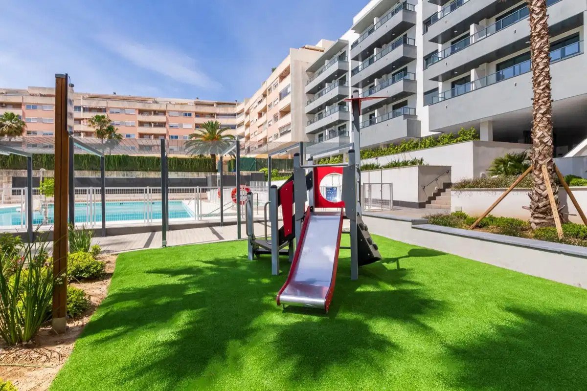 3-Zimmer, 2-Bad-Penthouse mit Garage und Abstellraum in Las Lagunas de Mijas