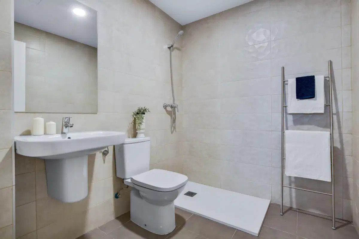 3-Zimmer, 2-Bad-Penthouse mit Garage und Abstellraum in Las Lagunas de Mijas