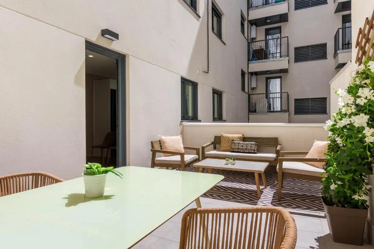 3-Zimmer, 2-Bad Erdgeschosswohnung mit Terrasse und Abstellraum in Las Lagunas de Mijas