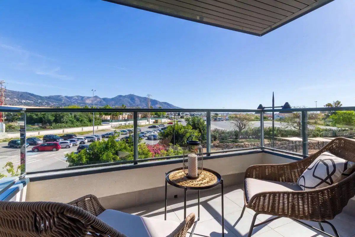 3-Zimmer, 2-Bad Erdgeschosswohnung mit Terrasse und Abstellraum in Las Lagunas de Mijas
