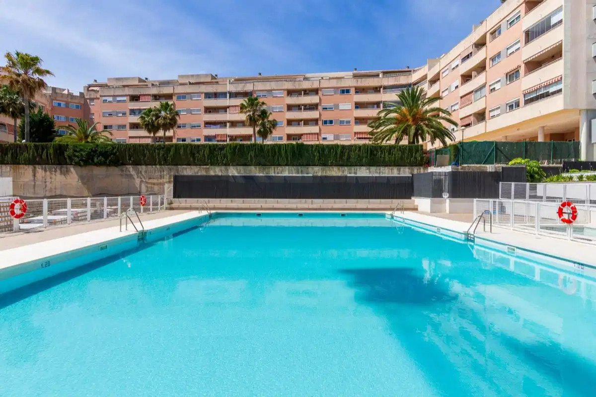2-Zimmer, 2-Bad Erdgeschosswohnung mit Garage und Abstellraum in Las Lagunas de Mijas