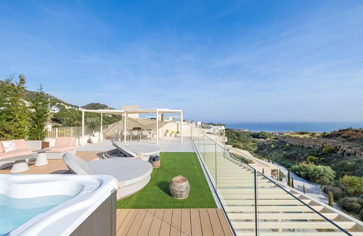 3-Zimmer, 2-Bad-Penthouse mit Panoramablick auf Meer und Berge in El Higuerón
