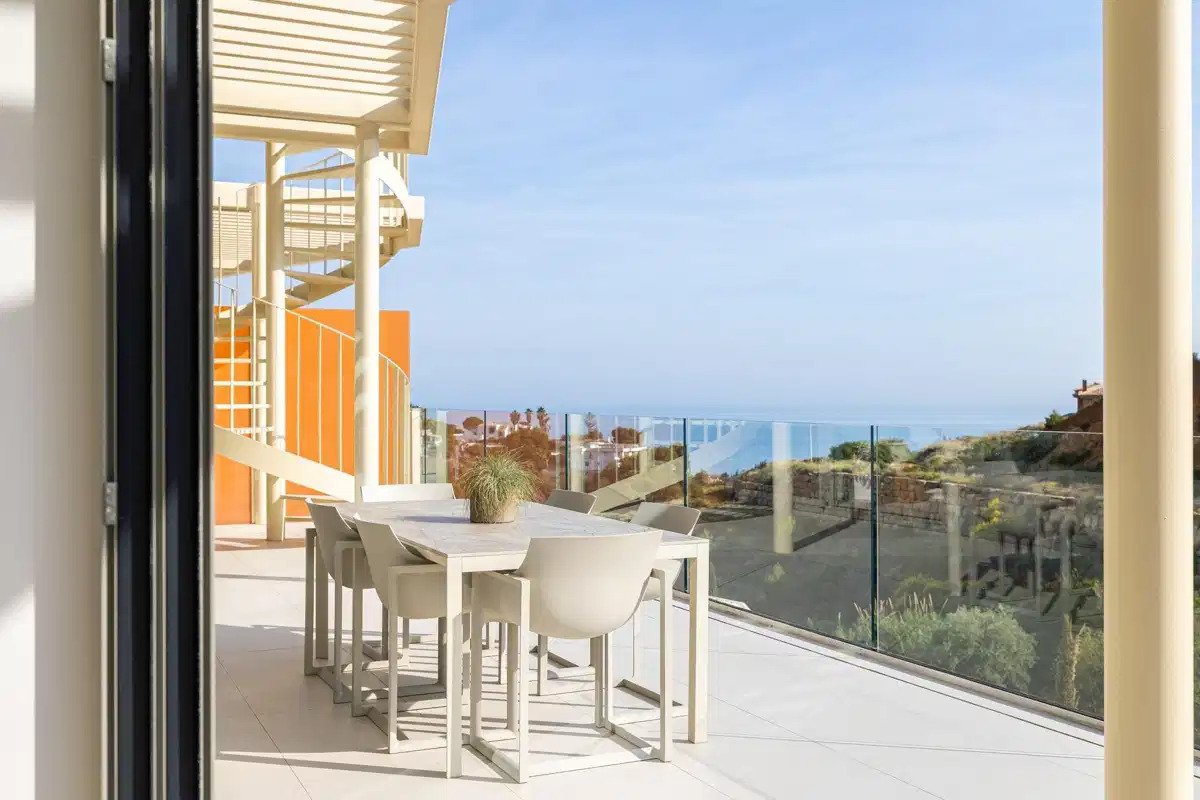 3-Zimmer, 2-Bad-Penthouse mit Panoramablick auf Meer und Berge in El Higuerón