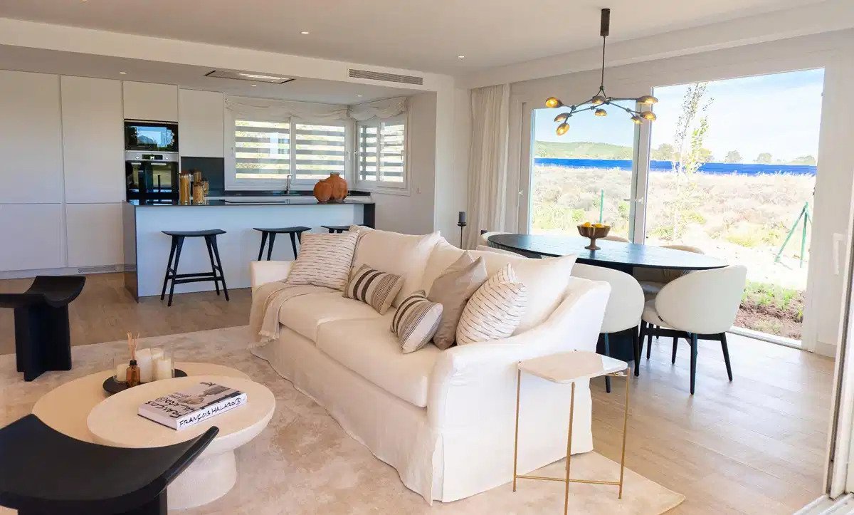 2-Zimmer, 2-Bad Wohnung im exklusiven Casares Lagoon Komplex