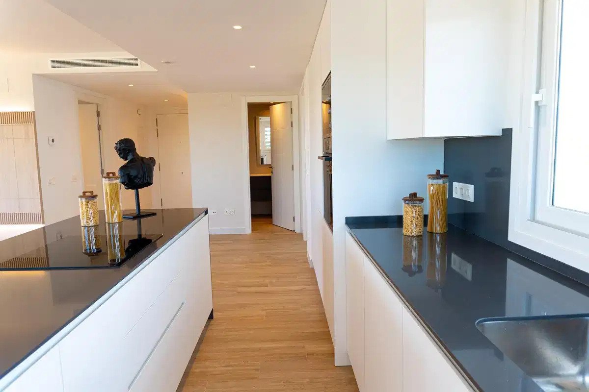2-Zimmer, 2-Bad Wohnung im exklusiven Casares Lagoon Komplex