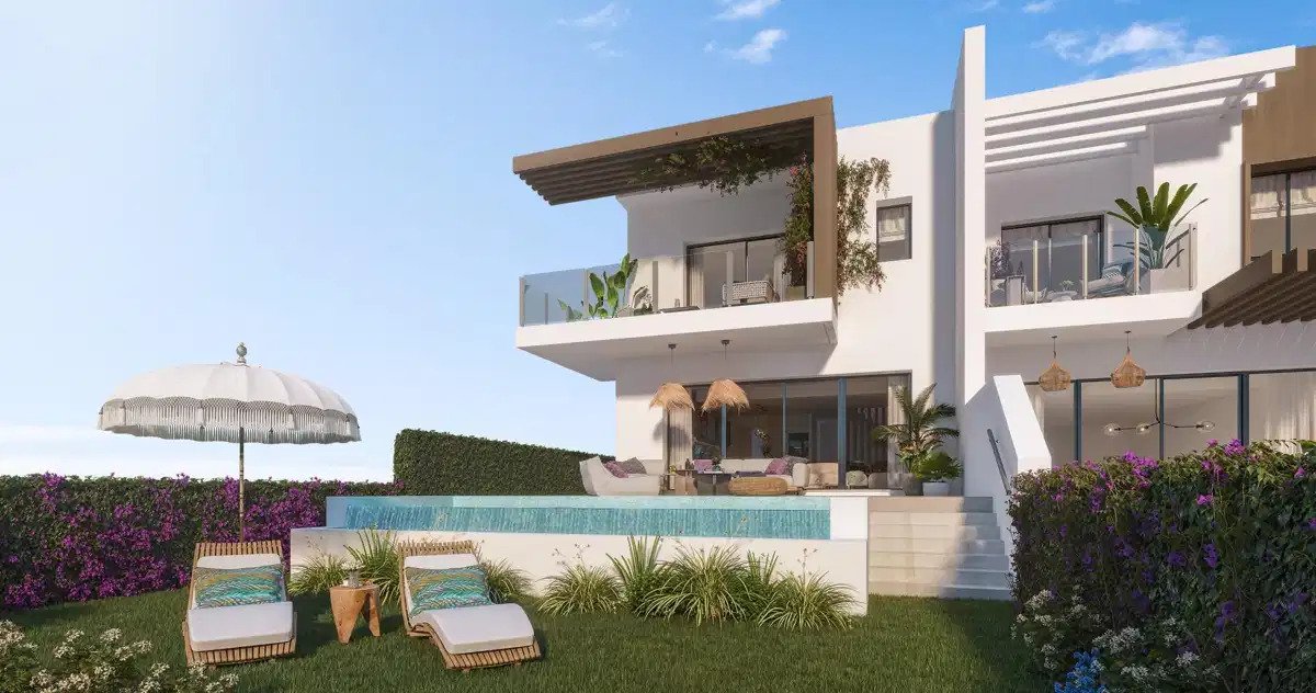 4-Zimmer-Reihenhaus mit 3 Badezimmern, großzügigen Terrassen und privatem Garten in Las Lagunas de Mijas