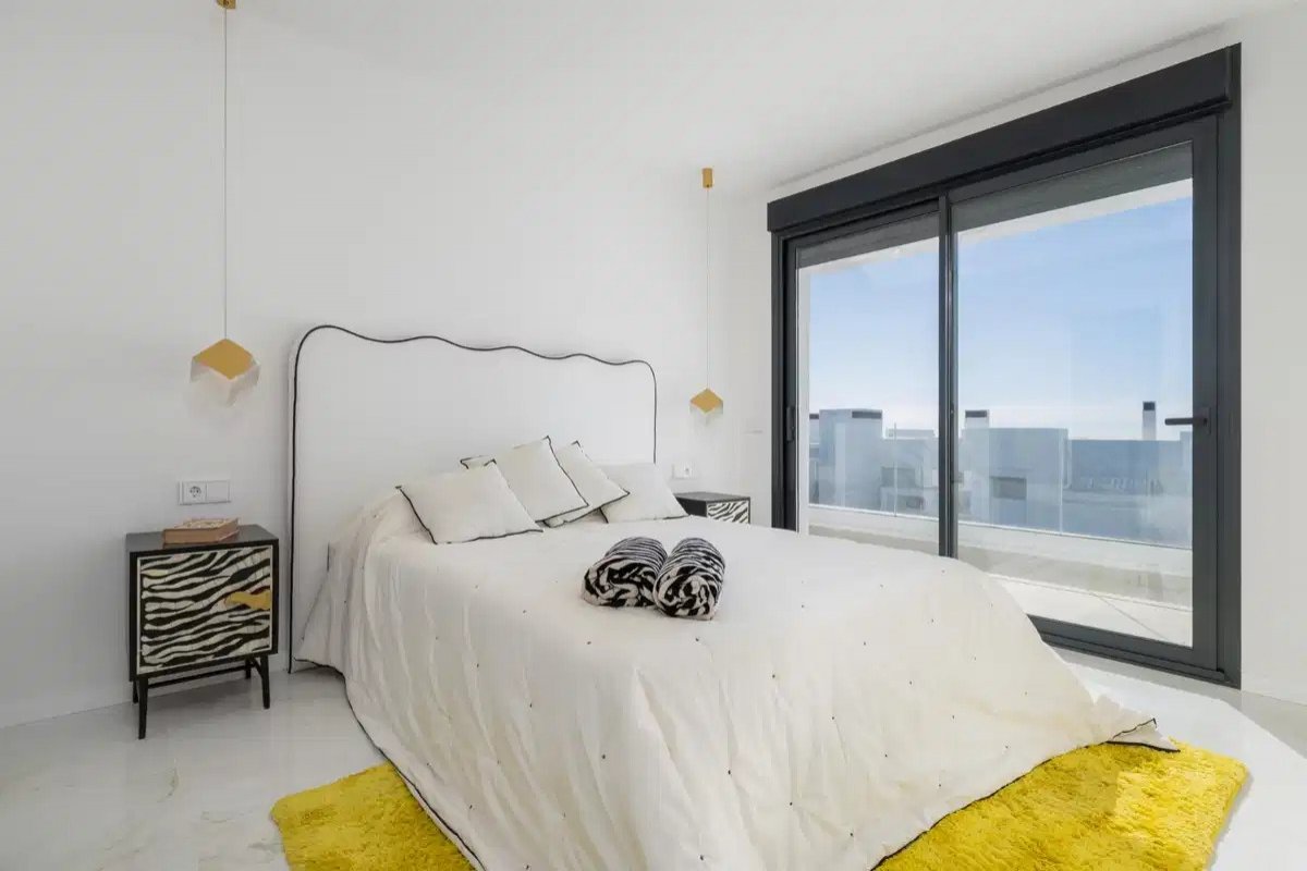3-Zimmer, 2-Bad-Penthouse mit großzügigen Terrassen in der Nähe des Arroyo Vaquero Strandes, Estepona