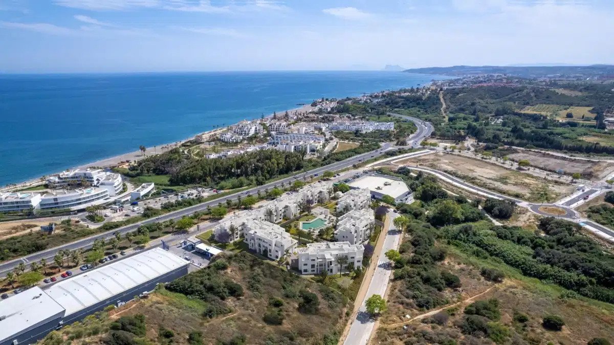 3-Zimmer, 2-Bad-Penthouse mit großzügigen Terrassen in der Nähe des Arroyo Vaquero Strandes, Estepona