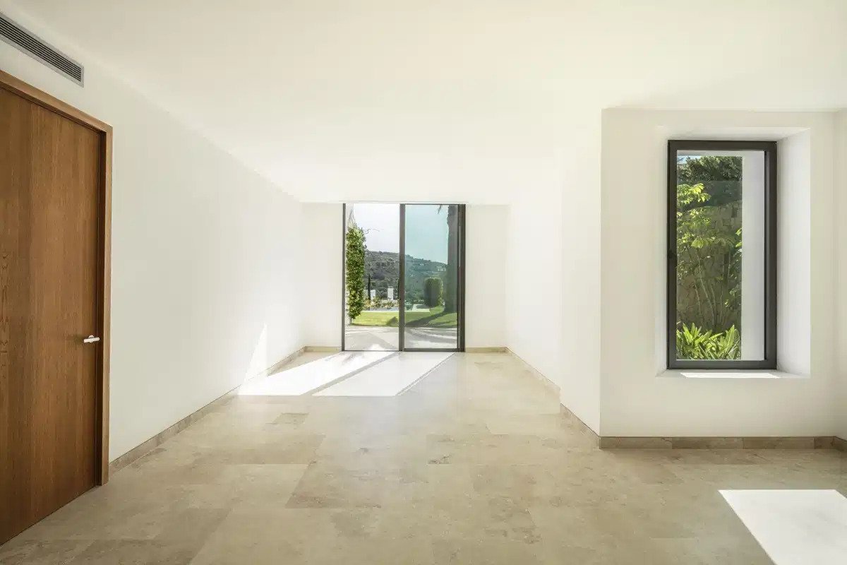 5-Zimmer, 5-Bad Villa im Ibiza-Stil mit Golf- und Bergblick bei Finca Cortesín, Casares