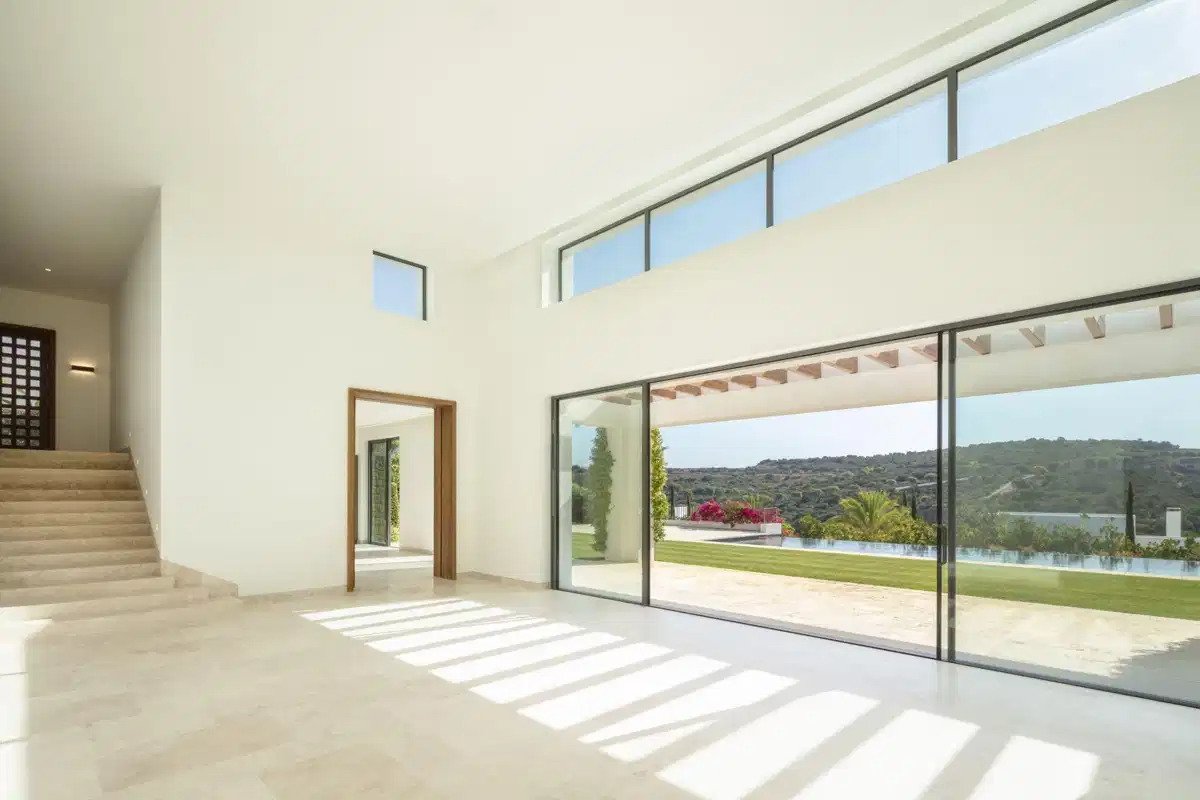 5-Zimmer, 5-Bad Villa im Ibiza-Stil mit Golf- und Bergblick bei Finca Cortesín, Casares