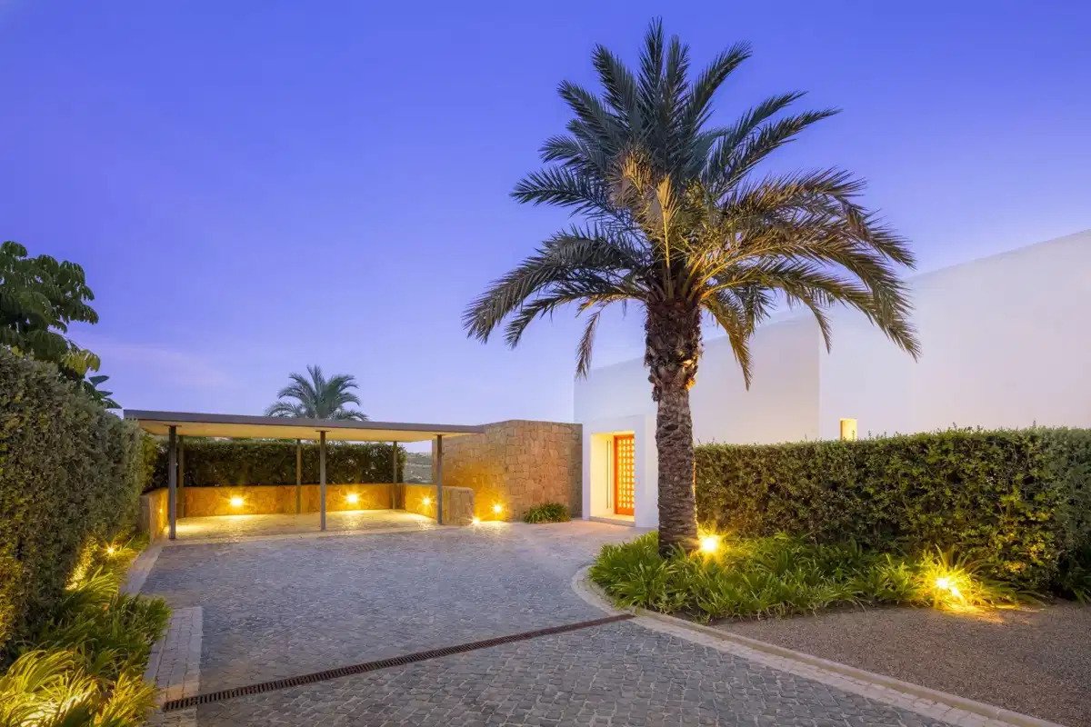 5-Zimmer, 5-Bad Villa im Ibiza-Stil mit Golf- und Bergblick bei Finca Cortesín, Casares