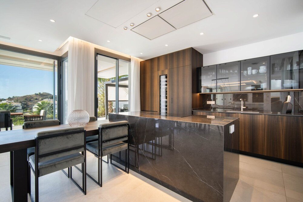 Beeindruckende 4-Schlafzimmer-Villa in Nueva Andalucia