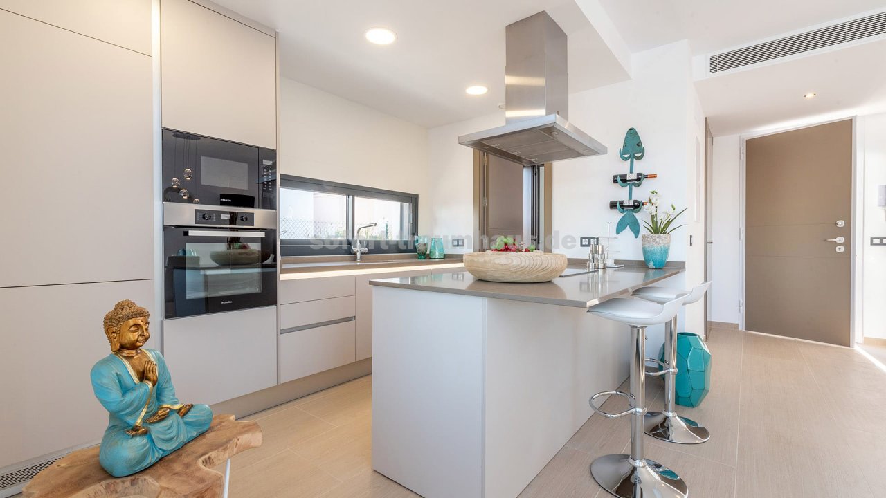 NEUBAU Moderne Luxusvilla VOLL AUSGESTATTET mit Pool in TOP-Lage!