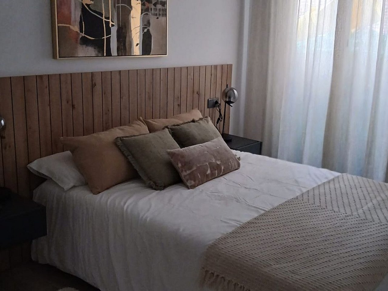 New build residential of 41 stylish apartments and penthouses with communal swimming pool located in Algorfa.
Residential consist of 1, 2, and 3-b...