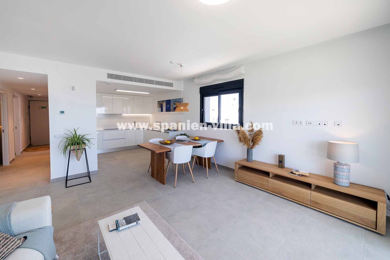 Großzügiges NEUBAU-Apartment fußläufig zum Traum-Strand!