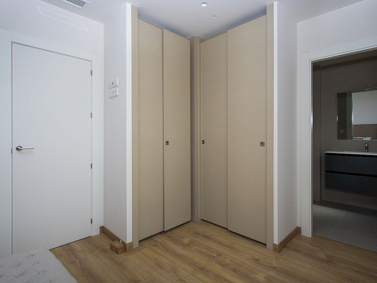 Moderne Neubau-Stadthäuser in einer ruhigen Umgebung am Alenda Golfplatz