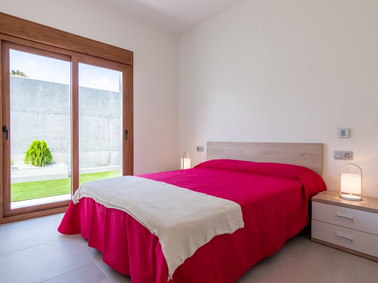 Residential Monteolivo are detached villas in Los Altos, one of the most privileged areas of the southern Costa Blanca. The properties comprise of ...