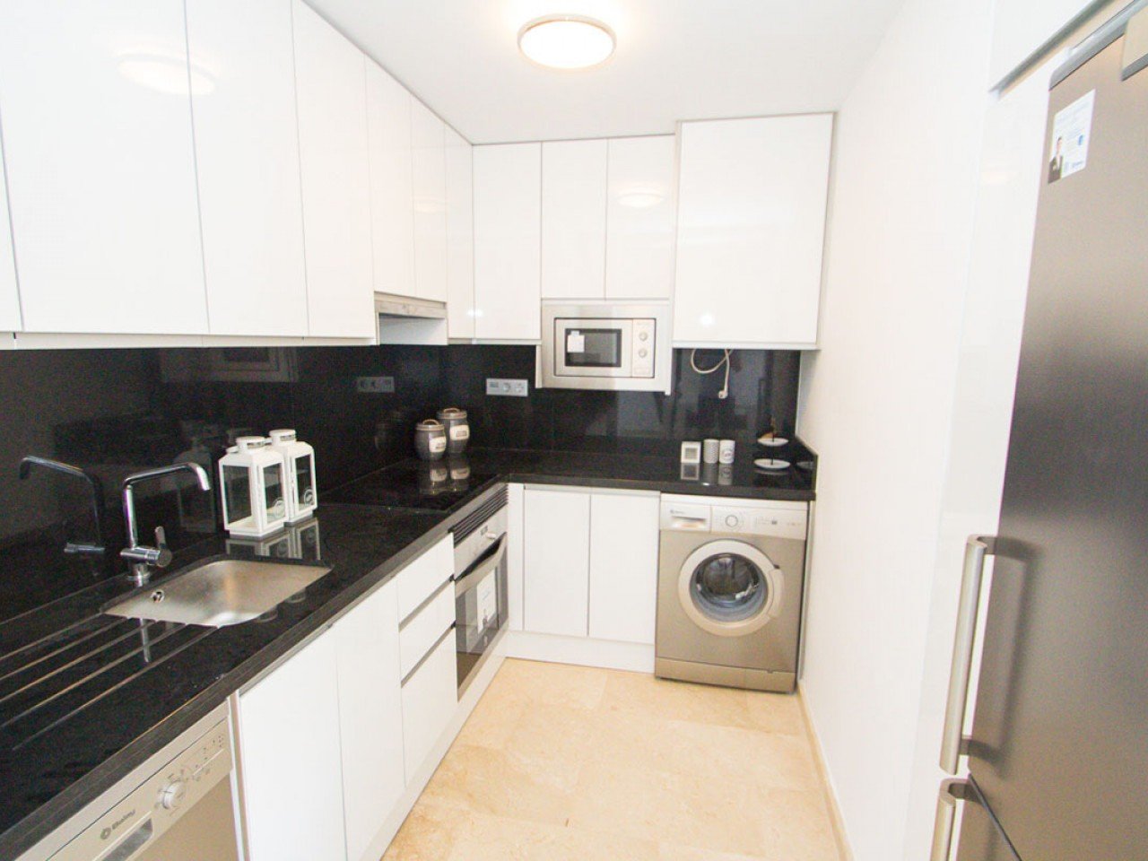 Luxuriöse Residenz Neubau-Apartments in ruhiger Gegend, nahe zu Golfplätzen