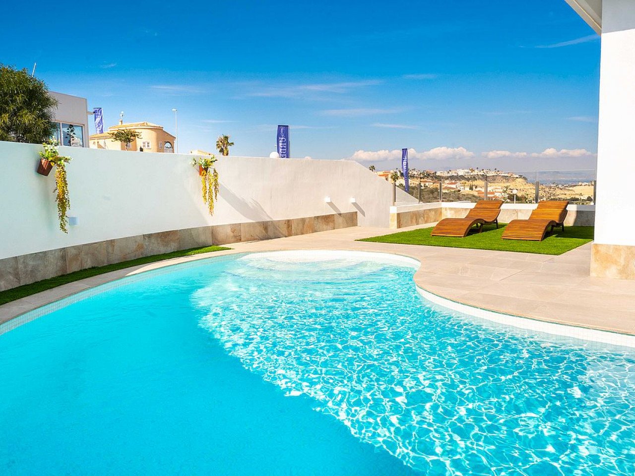 This elegant new luxury villas located on the beautiful golf course La Marquesa in Ciudad Quesada.

The new Vega Golf are south facing and built on...