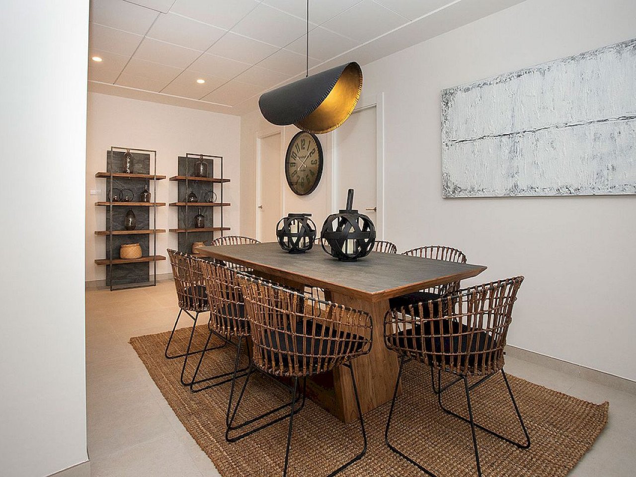 Moderne Neubau-Villa auf 2 Ebenen in ruhiger Gegend