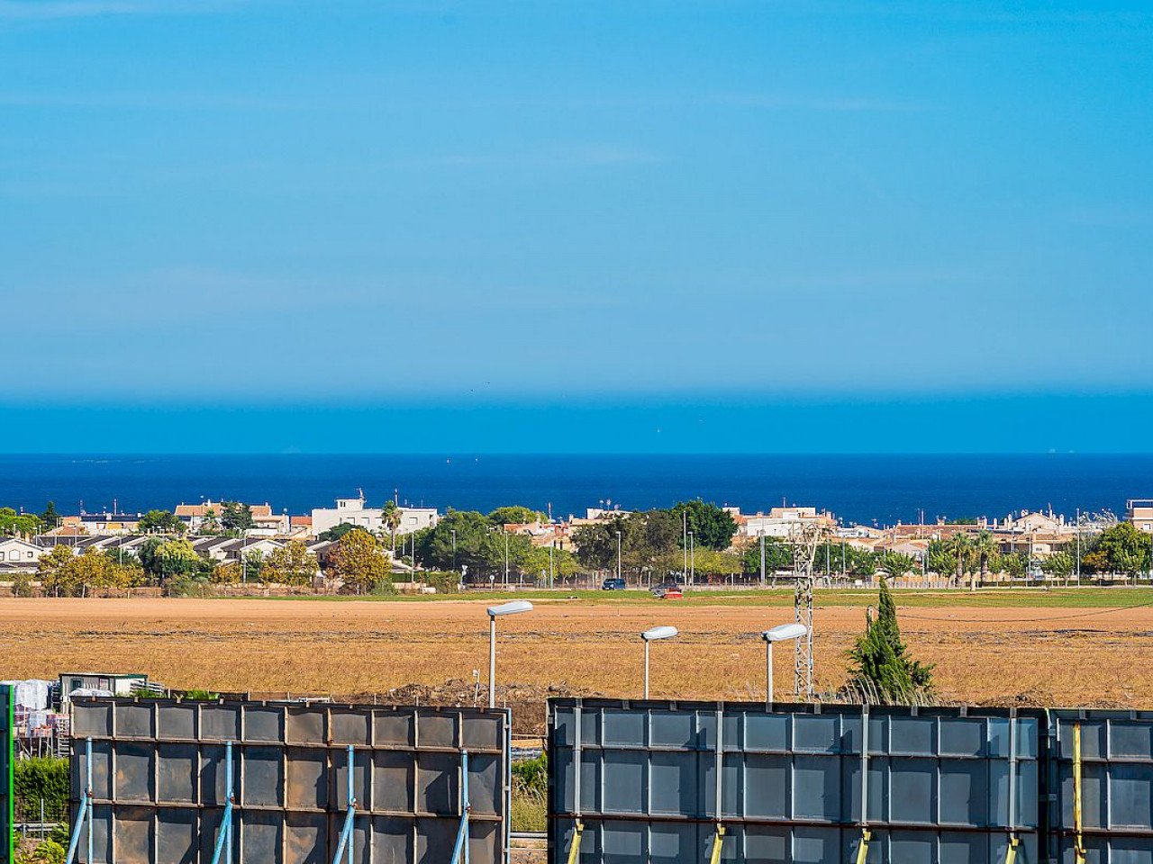 Neubau-Penthouse mit Dachterrasse in neuer Urbanisation